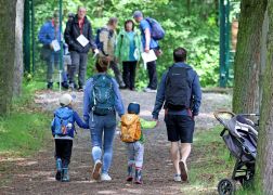 Familienwandertag In Jena Zog Hunderte In Den Wald 05